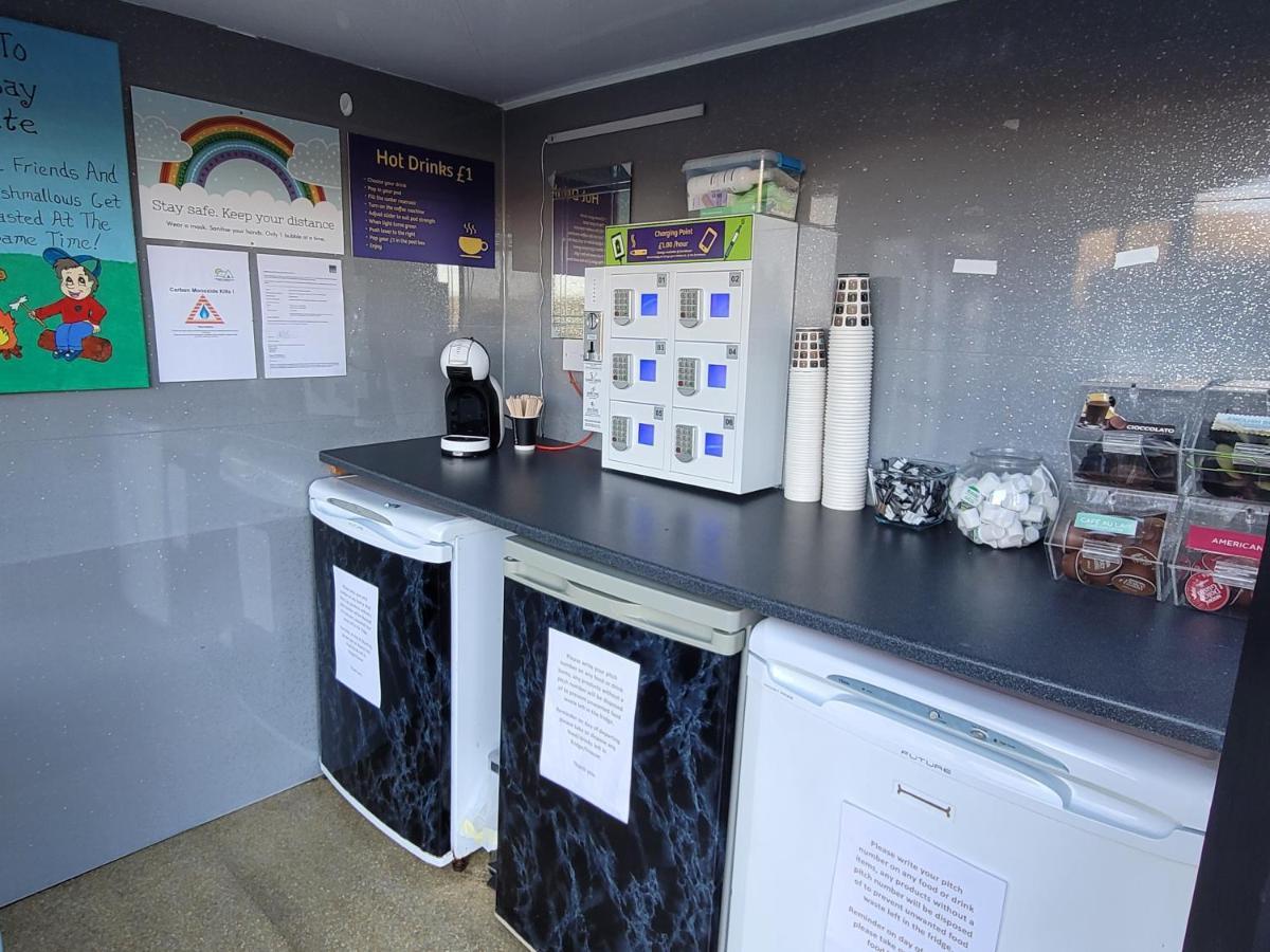 1 Glamping Tent With Kitchen & Electric On Small Family Campsite, No Bedding Supplied 나버스 외부 사진