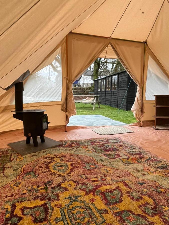 1 Glamping Tent With Kitchen & Electric On Small Family Campsite, No Bedding Supplied 나버스 외부 사진